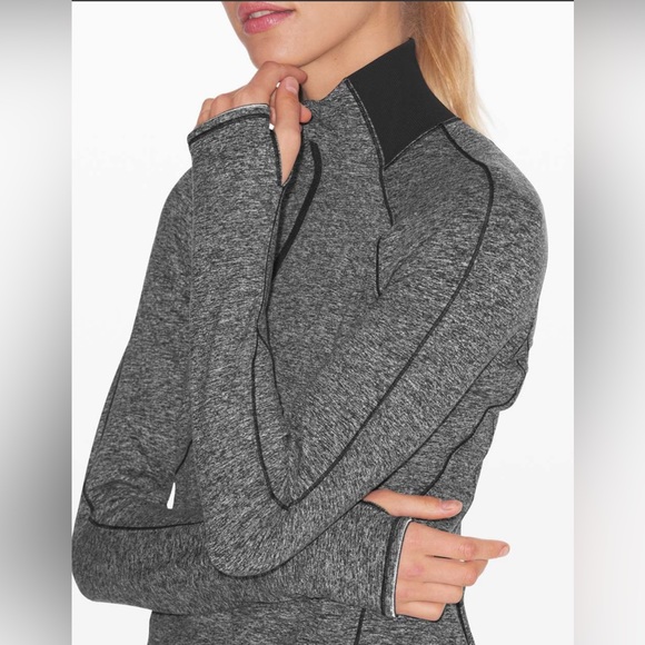 Lululemon Always Alert 1/2 Zip in Heathered Black - EXCELLENT/LIKE NEW condition - Picture 4 of 10